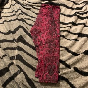 Target C9 Black & Pink High Waisted Capri Legging